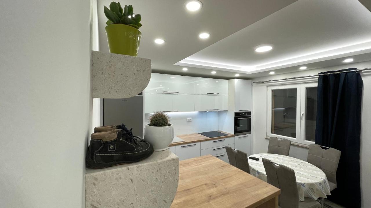 Luxury Apartman Bili Podgora Zewnętrze zdjęcie